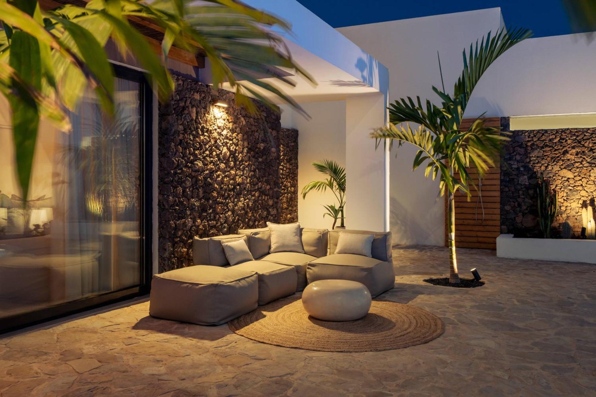 Villa Noma - Design Space With Pool In Коральео Экстерьер фото